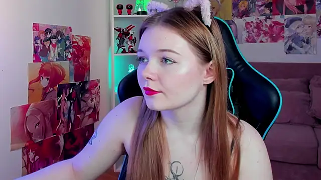 Snapshot of ElinaVale chatting on 04.02.26 ElinaVale online show from 04.02.26