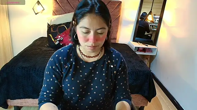 Amanda Fox   online show from 04.01.26