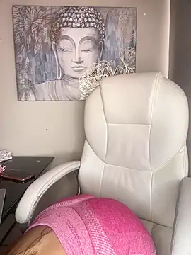 Snapshot of chanell_pinkk chatting on 03.17.26 chanell pinkk online show from 03.17.26