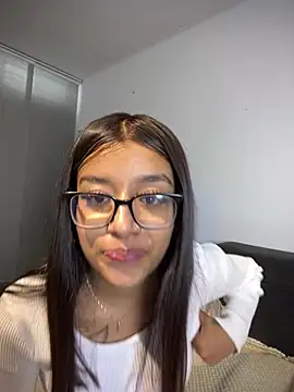 Snapshot of chanell_pinkk chatting on 04.16.26 chanell pinkk online show from 04.16.26