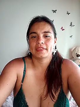 Snapshot of BettyBoo_w chatting on 04.26.26 BettyBoo w online show from 04.26.26