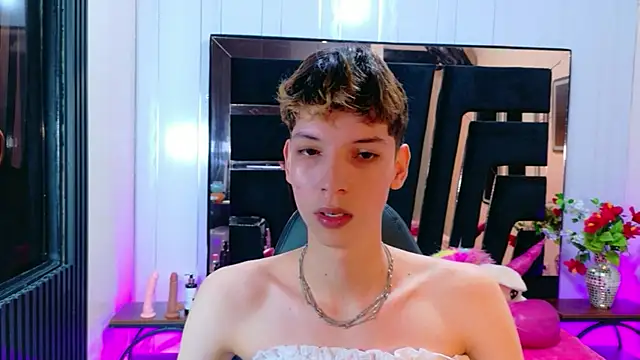 Stefany PiInk online show from 03.22.26