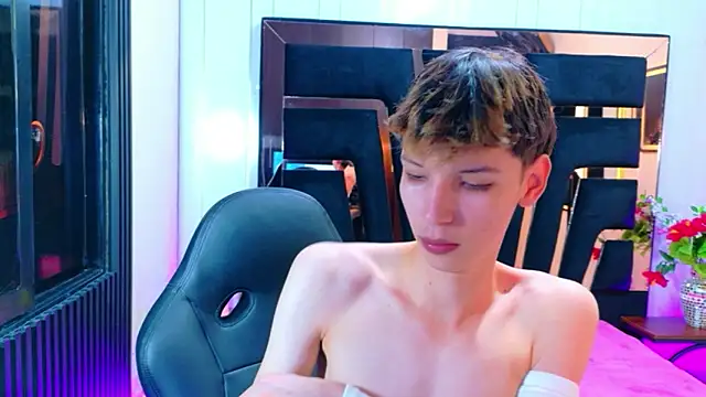 Stefany PiInk online show from 03.26.26