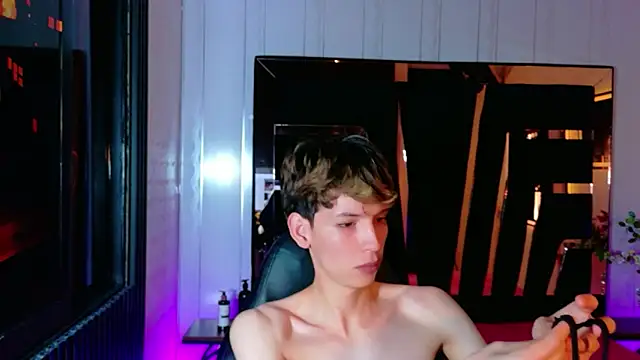 Stefany PiInk online show from 04.04.26