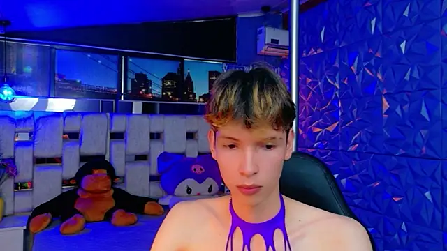 Stefany PiInk online show from 04.07.26