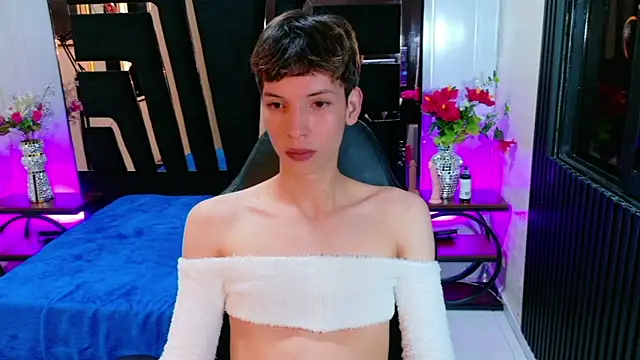 Stefany PiInk online show from 04.16.26