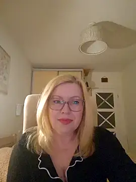 JanieLight53 online show from 03.30.26