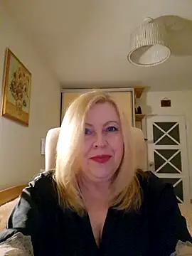 JanieLight53 online show from 04.16.26