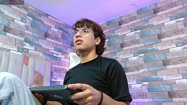 JUSTIN TAY1 online show from 03.21.26