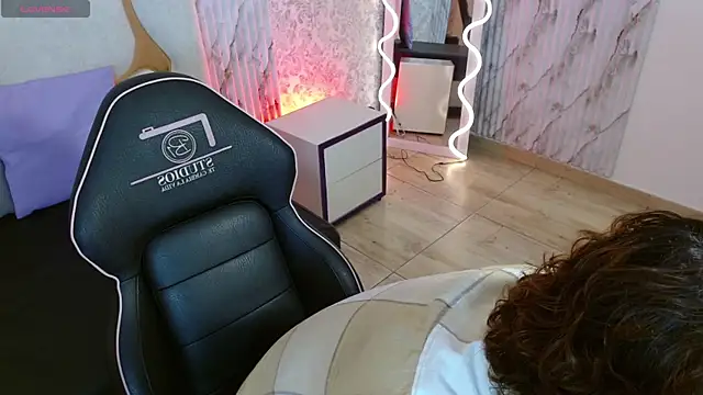 JUSTIN TAY1 online show from 04.08.26