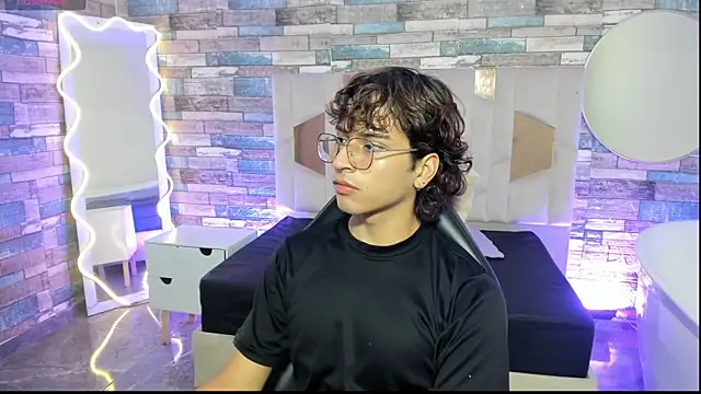 JUSTIN TAY1 online show from 04.09.26