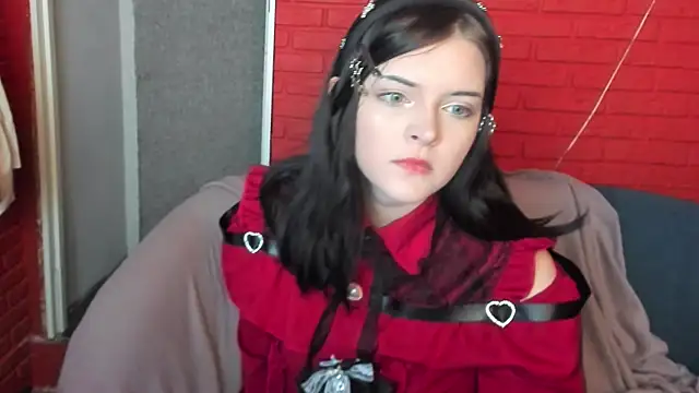 EsterTwilight online show from 04.10.26