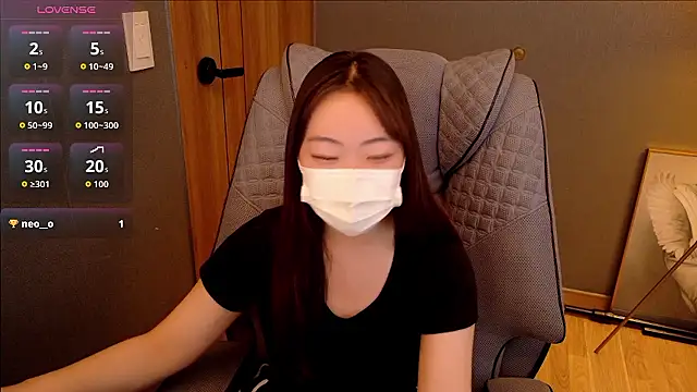 Berry Chuu online show from 04.05.26