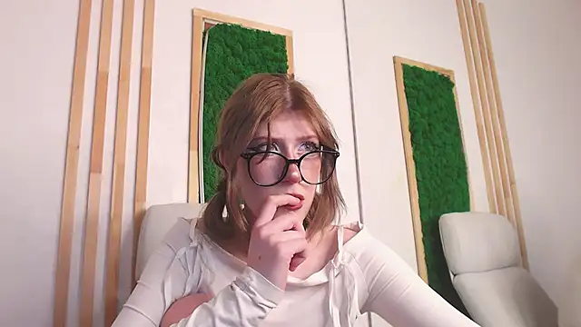 Elvessa Aura online show from 03.12.26