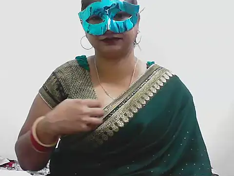 Snapshot of hard_to_do__ chatting on 04.04.26 hard to do online show from 04.04.26