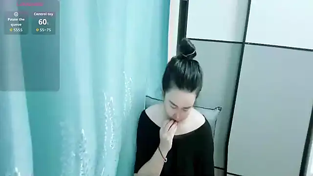 PINGGUO-33 online show from 03.11.26