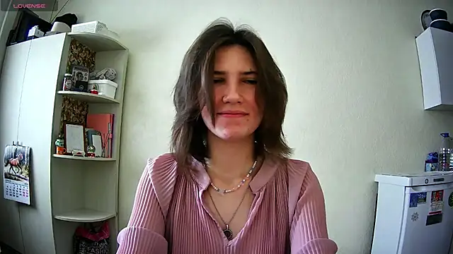 FluffyKisses online show from 04.16.26