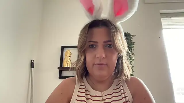 Snapshot of annabellewarick chatting on 04.02.26 annabellewarick online show from 04.02.26