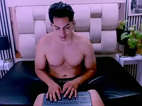 Snapshot of Alex_Wolft chatting on 07.06.26 Alex Wolft online show from 07.06.26