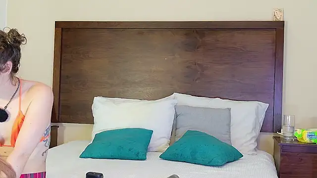 Flora-Sweetflow online show from 03.14.26