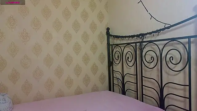 LucyMur online show from 04.12.26