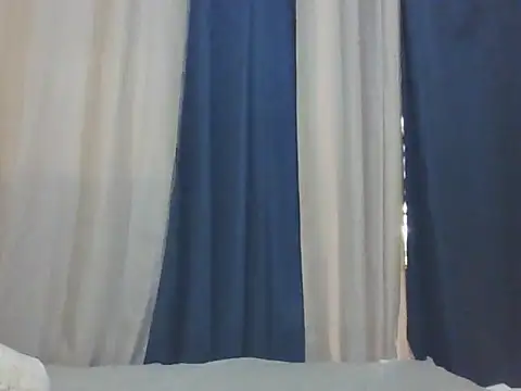 Snapshot of niki301 chatting on 04.10.26 niki301 online show from 04.10.26