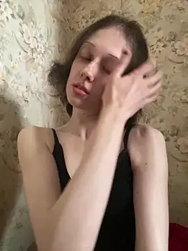 AmanitaXXX69 online show from 04.04.26