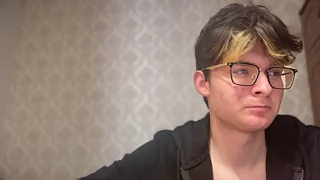 Snapshot of niksikor chatting on 04.01.26 niksikor online show from 04.01.26