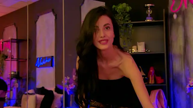 NadineRay online show from 03.13.26