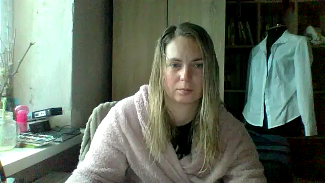 Mollie365 online show from 04.12.26