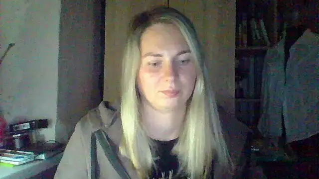 Mollie365 online show from 04.12.26