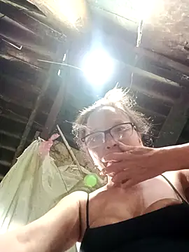 Snapshot of Tina6886 chatting on 03.27.26 Tina6886 online show from 03.27.26