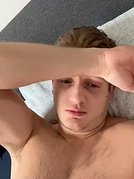 Snapshot of dirtyBent chatting on 03.15.26 dirtyBent online show from 03.15.26