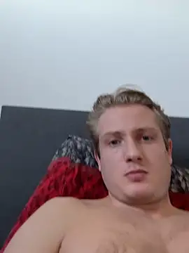 Snapshot of dirtyBent chatting on 04.06.26 dirtyBent online show from 04.06.26