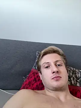 Snapshot of dirtyBent chatting on 04.07.26 dirtyBent online show from 04.07.26