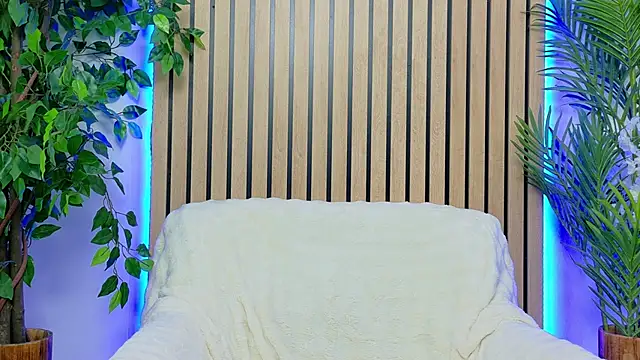 Snapshot of NataliaCroft chatting on 03.26.26 NataliaCroft online show from 03.26.26