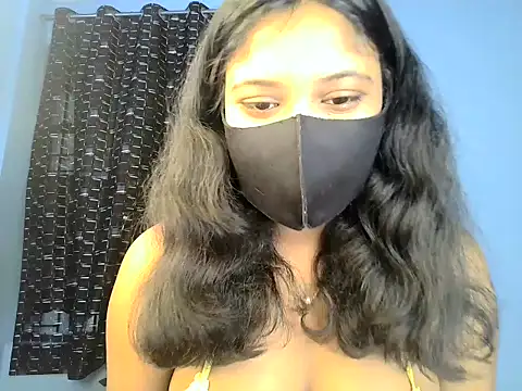 Snapshot of KASHISH_SINGH_ chatting on 05.18.26 KASHISH SINGH online show from 05.18.26