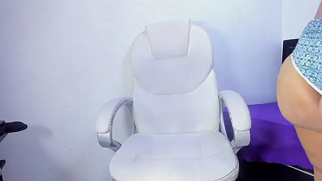 BustyyJuicy Rs online show from 04.13.26