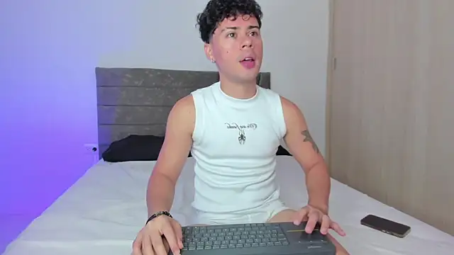 Soft Temptationxx online show from 04.14.26