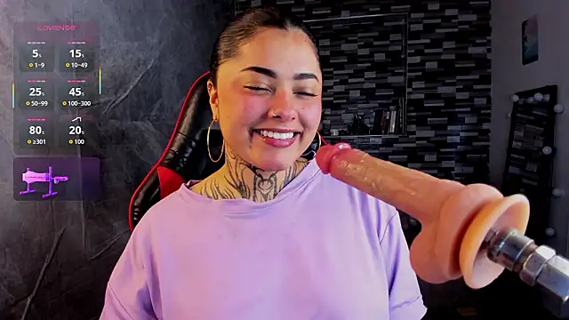 Sophiia cherry online show from 03.18.26