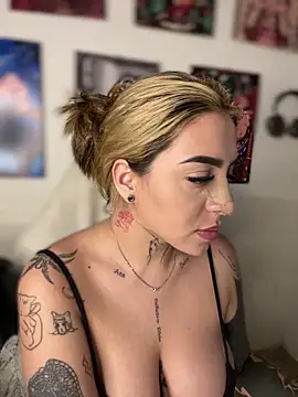 CarolQueen1  online show from 04.02.26