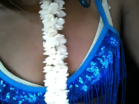 Couplehot00 online show from 04.15.26