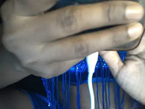 Couplehot00 online show from 04.15.26