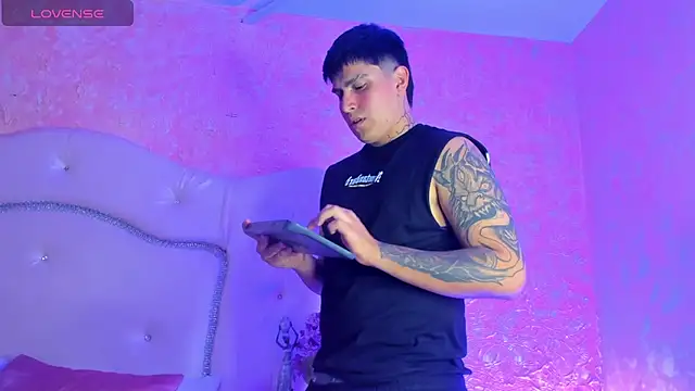 ThomasThundr online show from 03.31.26