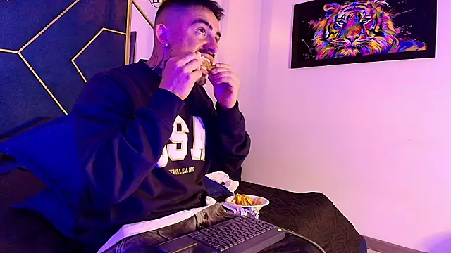 Dallas Whitee online show from 03.21.26