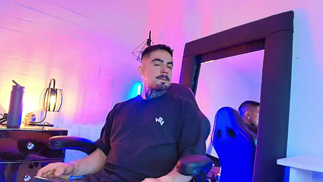 Dallas Whitee online show from 03.25.26