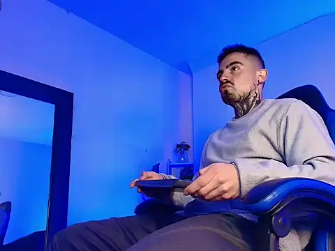 Dallas Whitee online show from 04.05.26