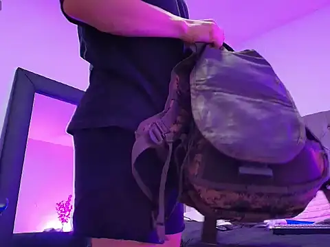 Dallas Whitee online show from 04.10.26