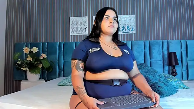 MiiaaVelvet online show from 04.12.26