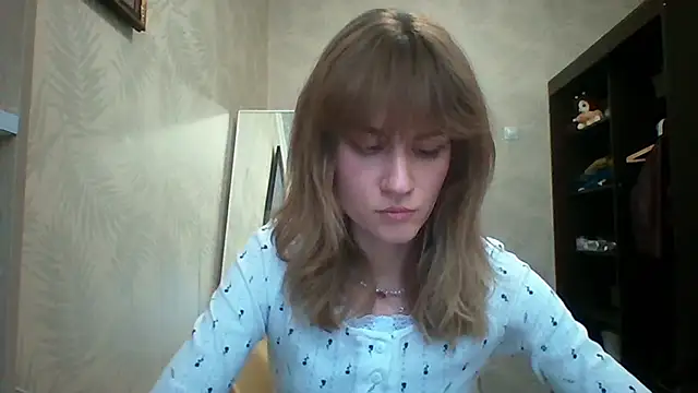 ElenoreHolguin online show from 04.18.26